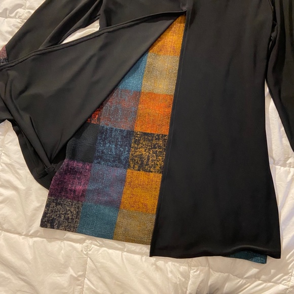 Layered tunic with cowl neck - Picture 9 of 10